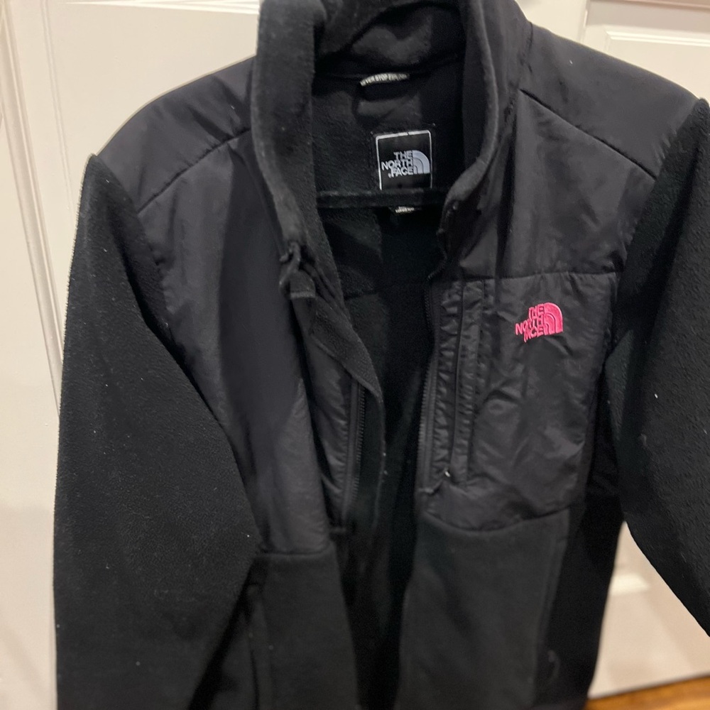 Women’s North Face Denali breast cancer support edition